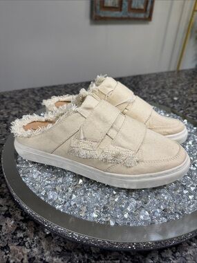 Universal Thread Cream Frayed Canvas Slip-On Mules NEW 8